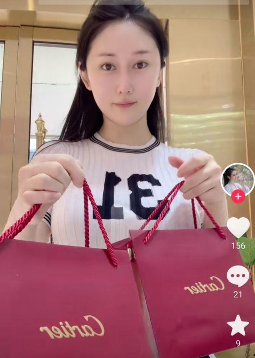 吃瓜少女向佐视频大全集,揭秘娱乐圈背后的甜蜜瓜事