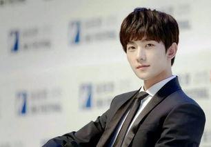 杨洋吃瓜现场视频播放下载,一窥明星私下趣味瞬间