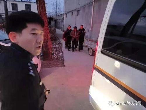 邳州蔡二哥吃瓜事件视频,一场引发网友热议的网络奇观