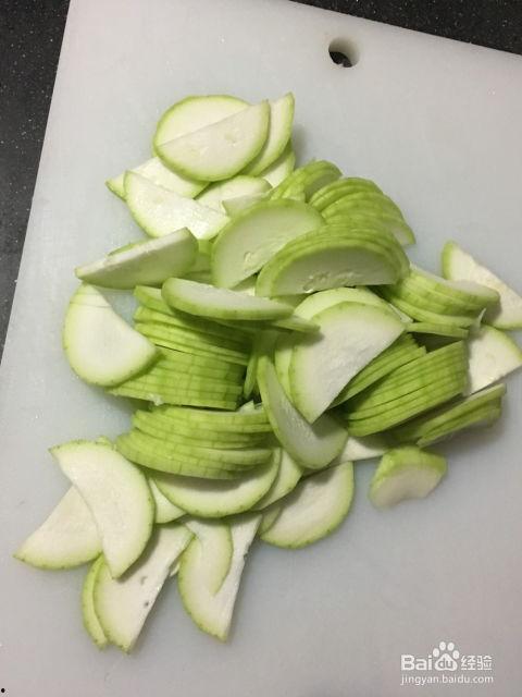 做蒲瓜吃要剥皮吗视频教程,轻松享受美味蒲瓜的秘诀