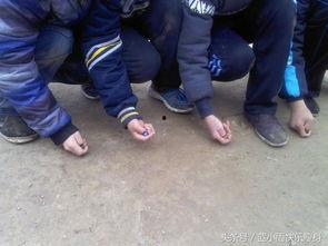 吃瓜被爷爷的棍子砸伤视频,一场意外的家庭悲剧