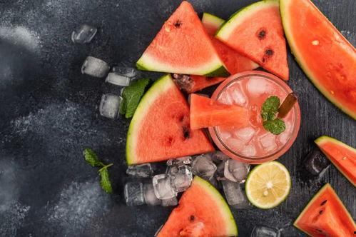 在楼梯做的吃瓜视频,揭秘楼梯间的趣味瞬间