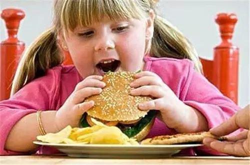 缅北小孩吃瓜视频播放,揭示当地生活现状