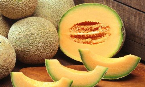 哈密瓜怎么吃不酸呢视频,轻松享受甜蜜口感