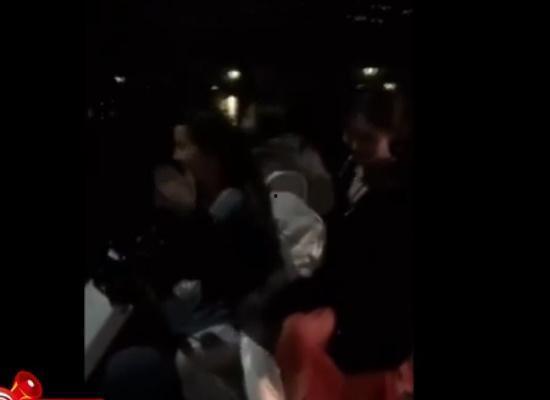 憨笑害羞吃瓜群众视频,揭秘网络红人憨笑害羞的趣味日常